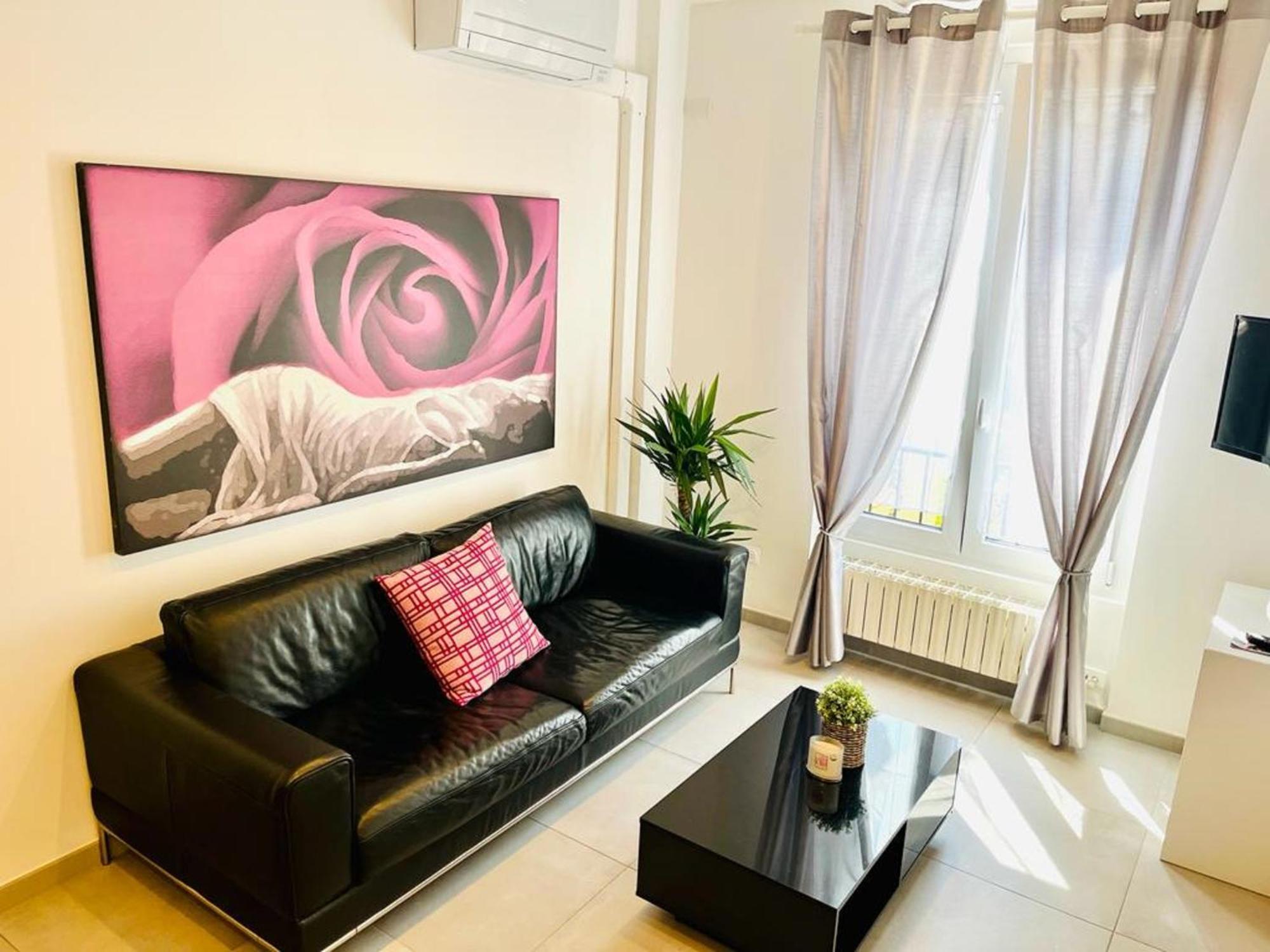 Nice Apartments In The Historic Center Вербания Экстерьер фото